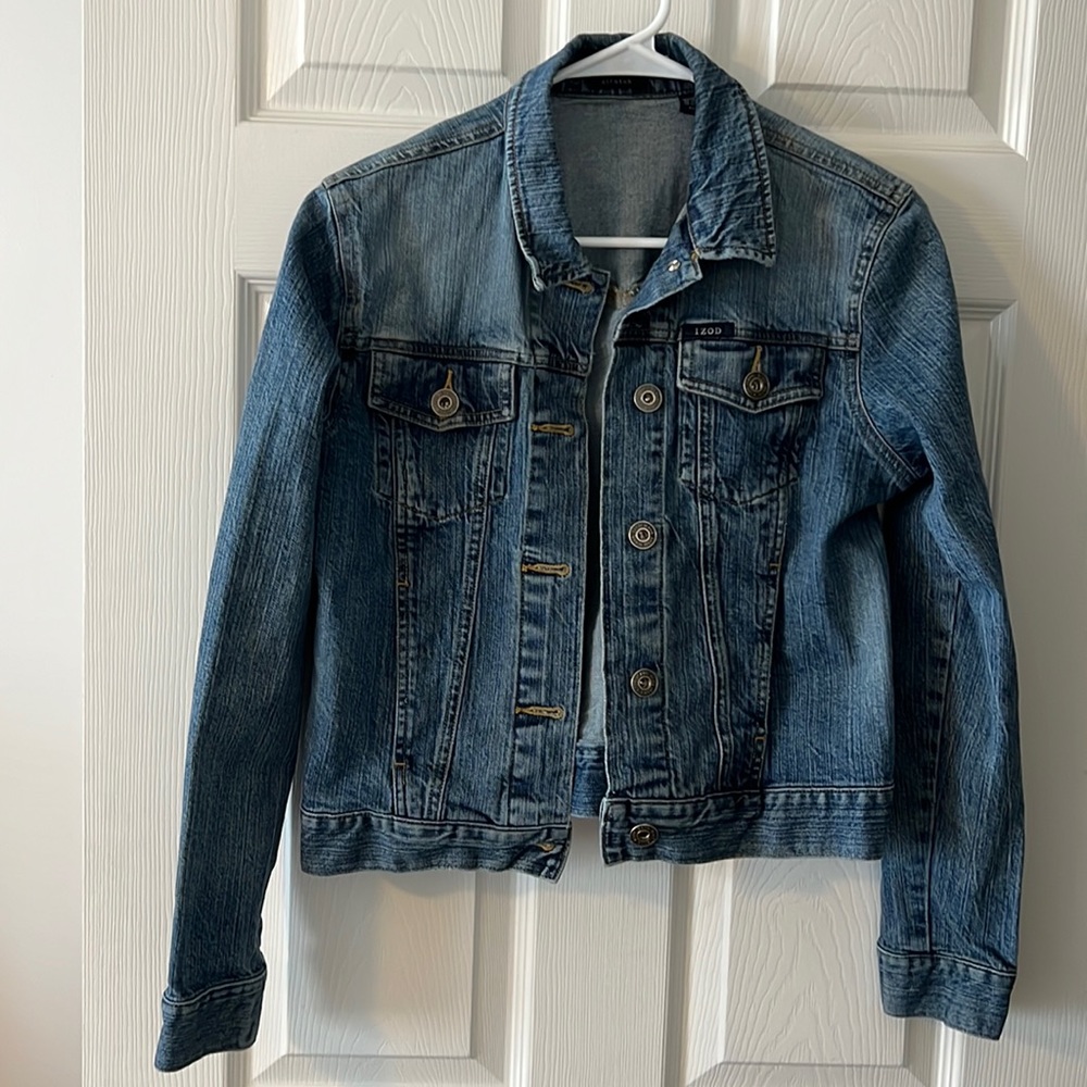 Izod Womwna Jean jacket